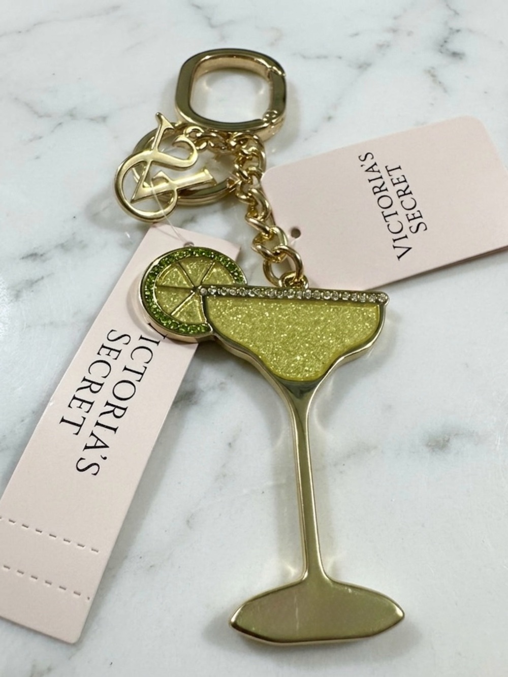 VICTORIA'S SECRET
Cocktail Bag Charm Keychain